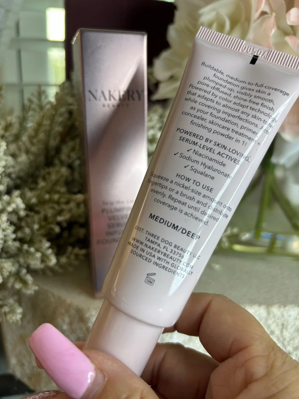 NIB-Nakery Beauty-Skip the Line Instant Coverage Plumping  Velvet Foundation